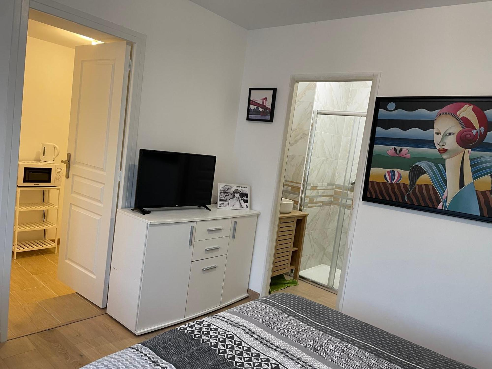 Chambre 2 personnes, lit double Le Mans Extérieur photo